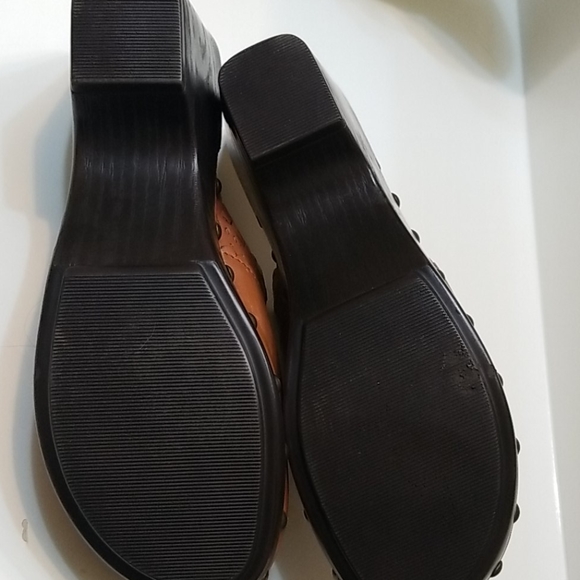 Clogs - Picture 4 of 4